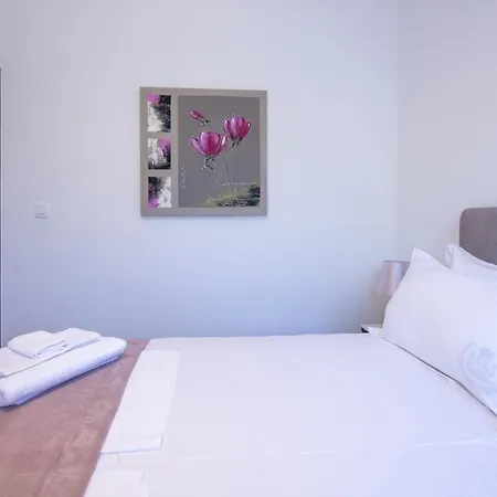 Bella