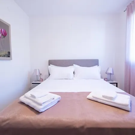 Bella Apartment *
